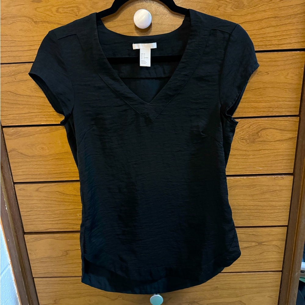 H&M size 4 black short sleeve dress shirt